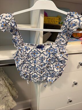 Ro’s Garden Women's Blue Floral Smocked Crop Top